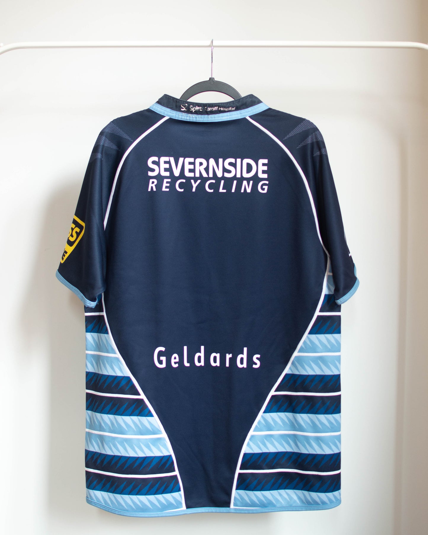2010-11 Cardiff Rugby Home Jersey - XL